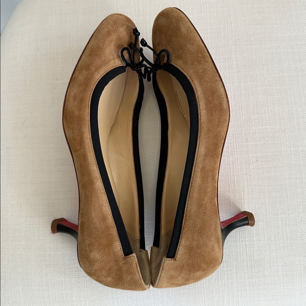 Christian Louboutin Brown Suede Bow Low Heel Pumps with Black Trim 37.5/8 - Picture 3 of 8